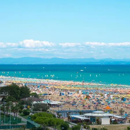 Comfy Flat In A Beautiful Village With Swimming Pool Bibione