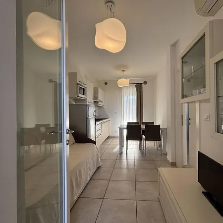 Comfy Flat With A Fireplace Appartement Bibione