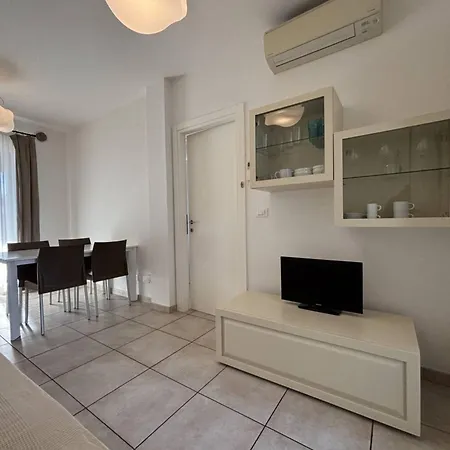 Comfy Flat With A Fireplace Bibione