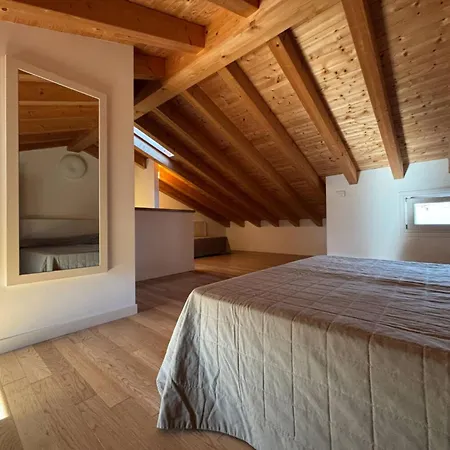 Appartement Comfy Flat With A Fireplace