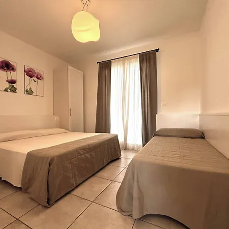 Comfy Flat With A Fireplace Apartmán