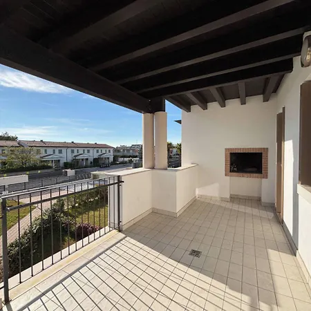 Comfy Flat With A Fireplace Bibione